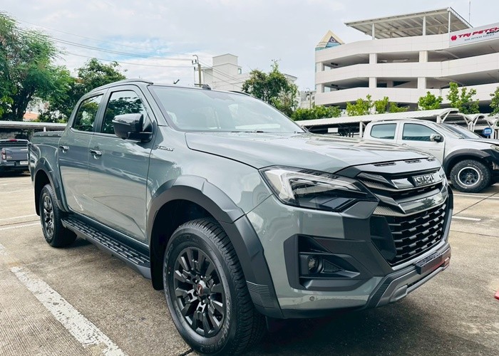 ISUZU
                                 
                                     for Sale for Sale
